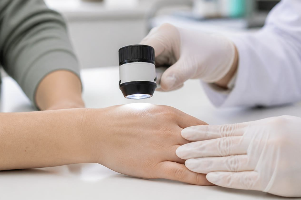 Konsultacja dermatologiczna dla dorosłych i dzieci